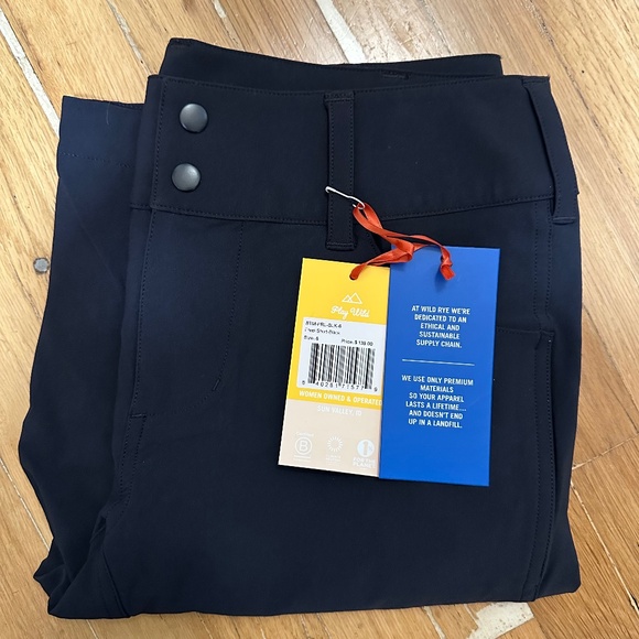 Wild Rye Freel Short, Black size 6 - Picture 2 of 3